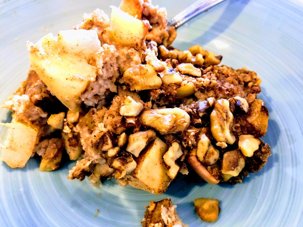 Maple- Cinnamon Apple and Pear Baked Oatmeal -Oh She Glows