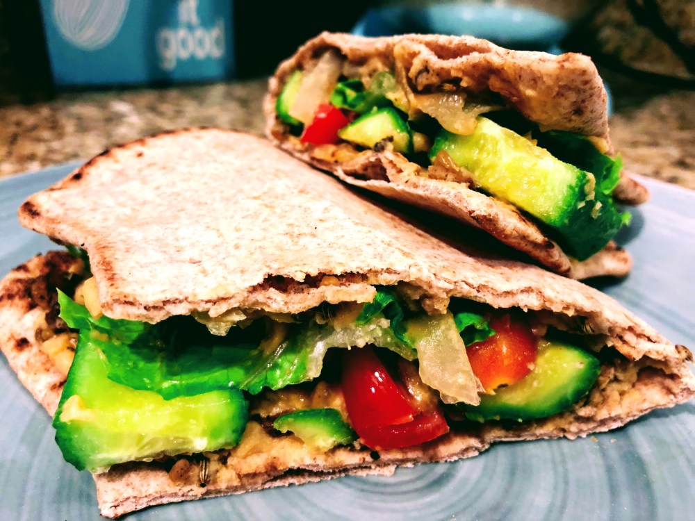 Smoky Hummus and Veggie Flatbread 